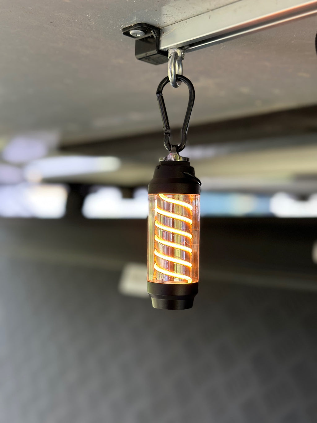 Trail Brothers Spiral Light Bundle – Lampe & Magnetfuß